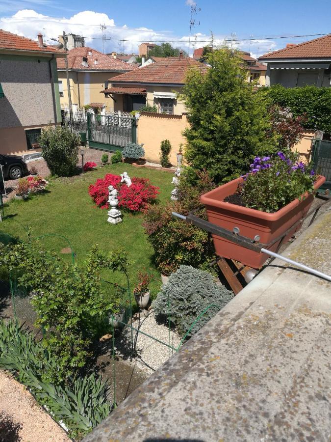 B&B Antica Corte Lombarda Mortara Esterno foto